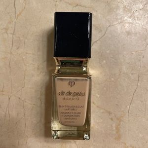 cle de peau foundation spf 25 PA++